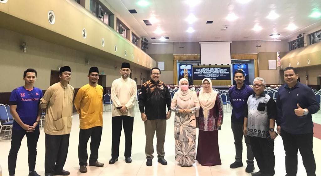 event-group-smiling-op