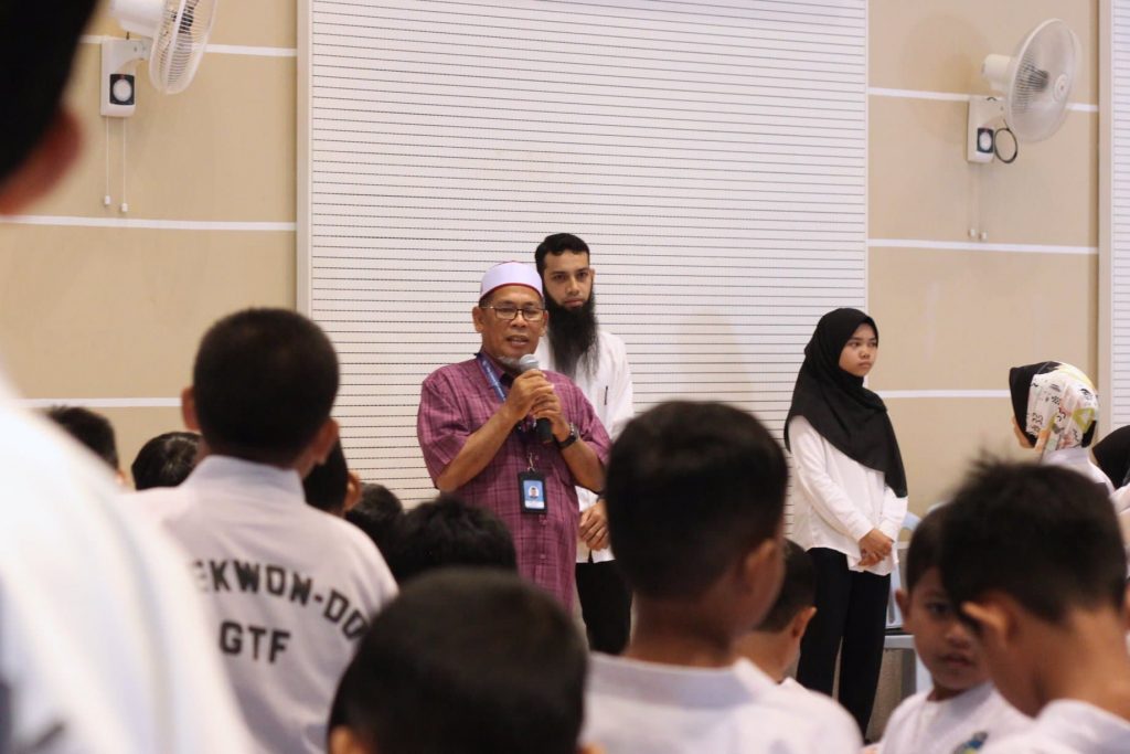 man-speech-taekwando-gtf-op